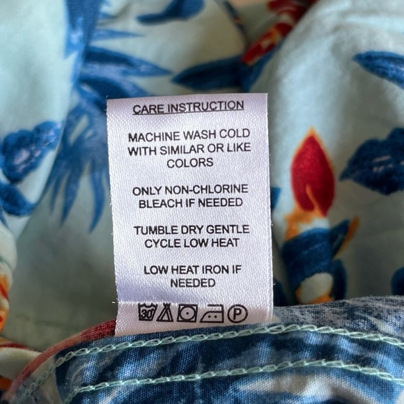 Denim & Flower Blue and Red Floral Men's Shirt - Picture 6 of 6